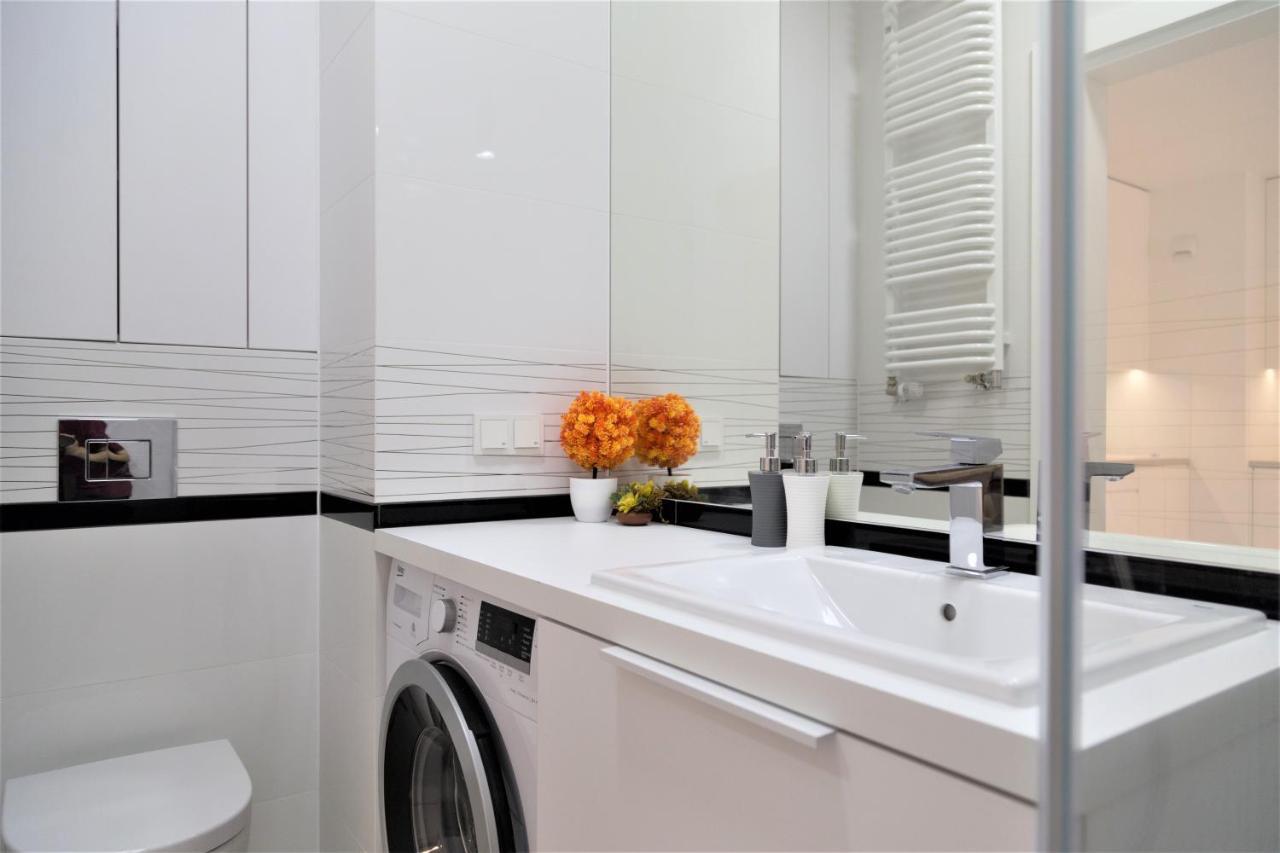 Exclusive 2Br! Apartment In Center +Netflix +Gym Warszawa Eksteriør bilde